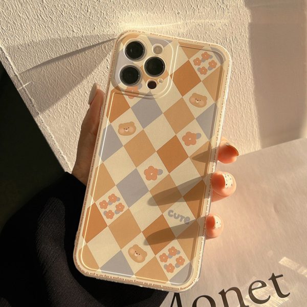 Cute Checkerboard Floral iPhone Case – Soft TPU Shock-Resistant Protective Cover