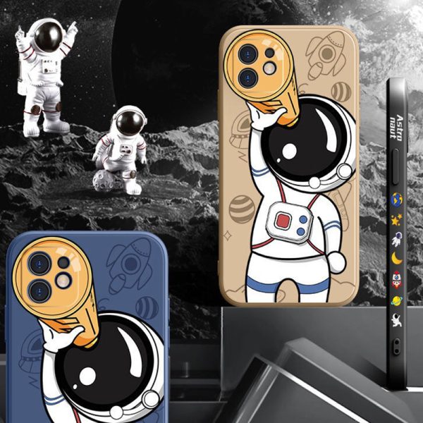 Cartoon Astronaut iPhone Case – Space-Themed Soft Silicone Protective Cover