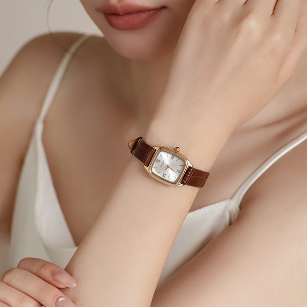Women’s Retro Rectangular-Dial Watch with Genuine Leather Strap