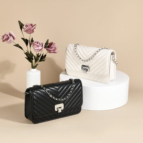 Women’s Quilted Chevron Flap Crossbody Bag with Chain Strap