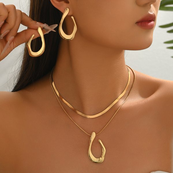 U-Shaped Necklace and Earrings Set