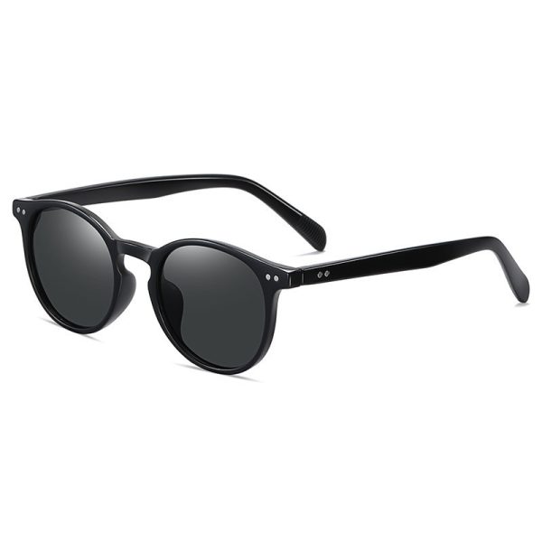 Unisex Vintage Round Polarized Sunglasses with TR90 Frame