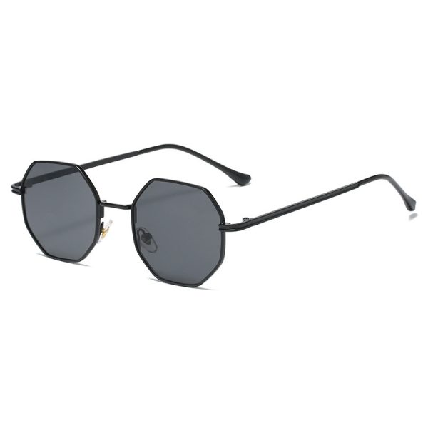 Unisex Vintage Small-Frame Metal Sunglasses with UV400 Protection