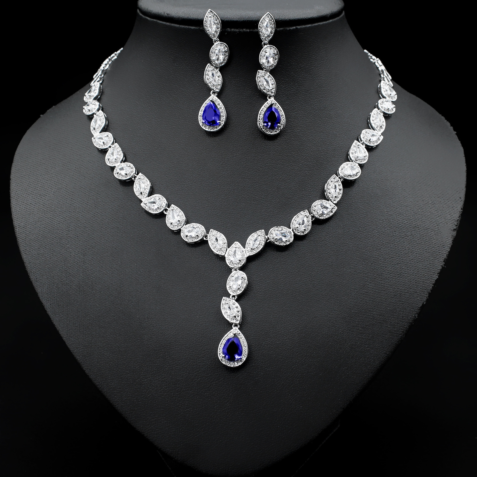 Colorful Zircon Leaf Necklace and Earrings Set - Image 3