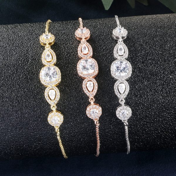 Oval-Set Zircon Chain Bracelet