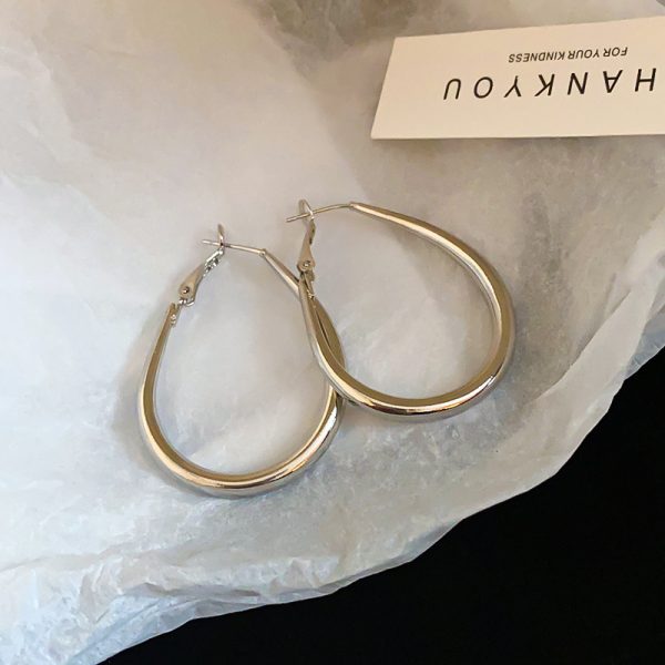 Geometric Hoop Earrings for Women – Minimalist Gold-Tone and Silver-Tone Styles