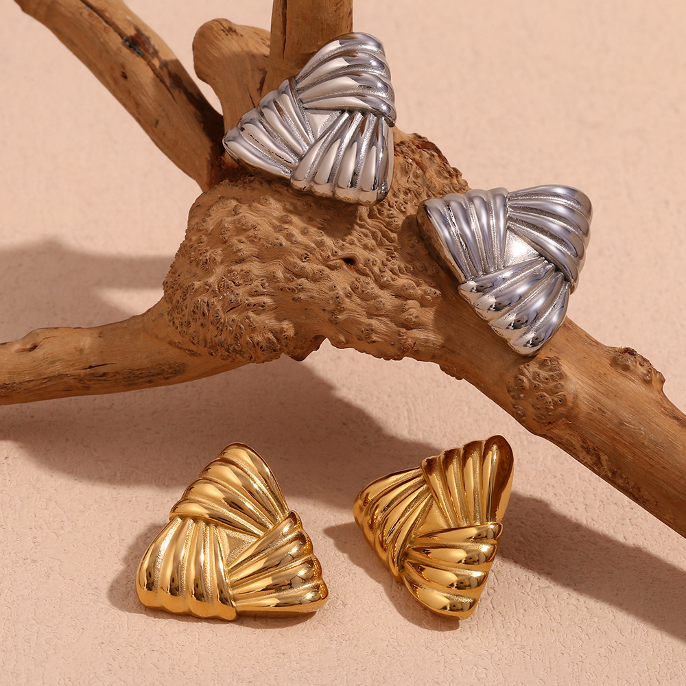 18K Gold Triangular Stud Earrings - Image 8