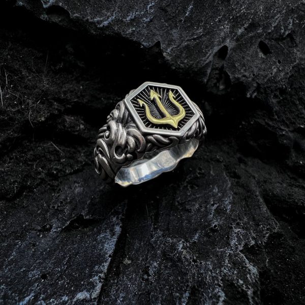 Adjustable Trident Geometric Ring