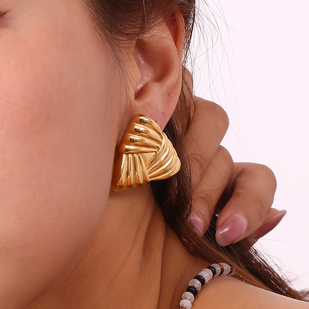 18K Gold Triangular Stud Earrings - Image 2
