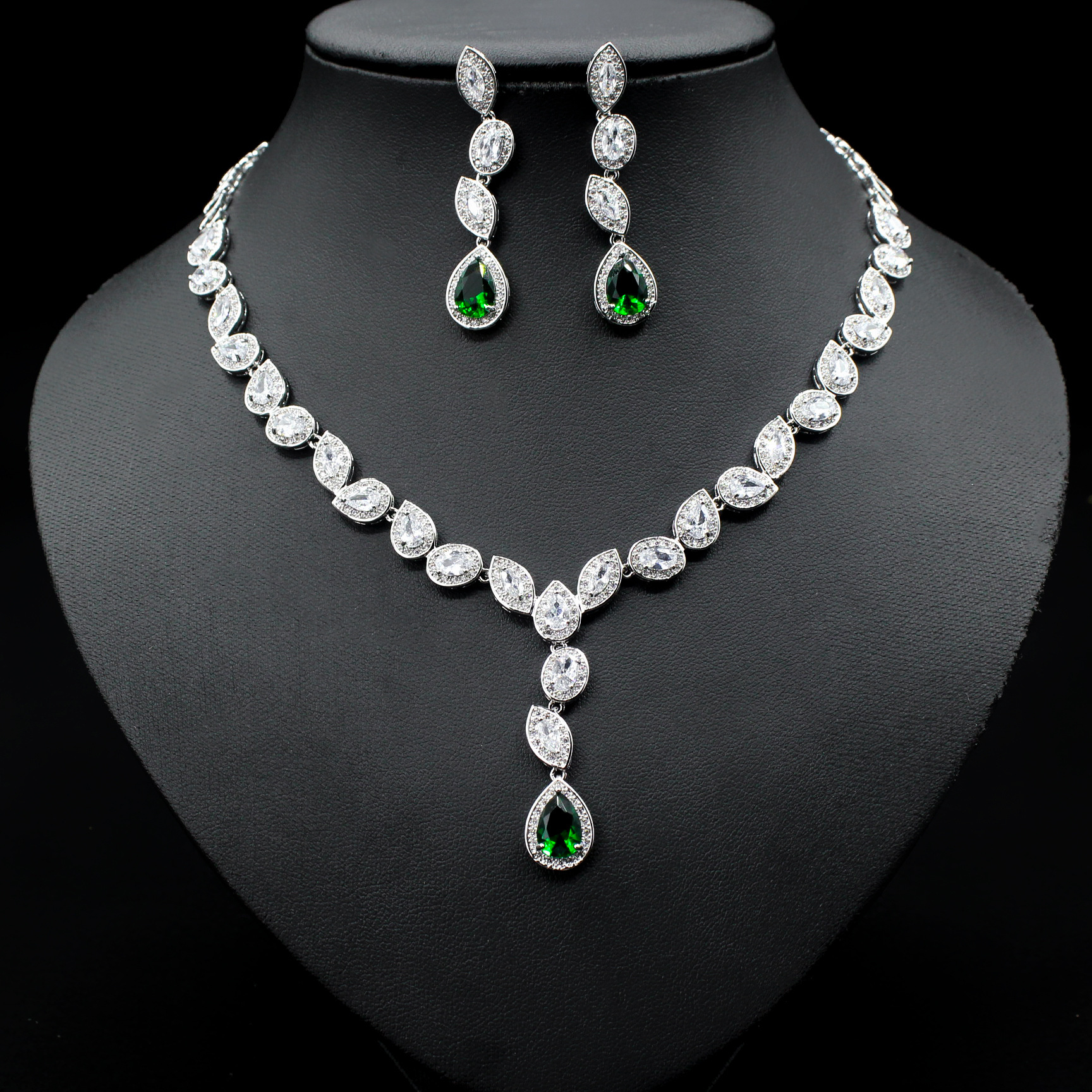 Colorful Zircon Leaf Necklace and Earrings Set - Image 5
