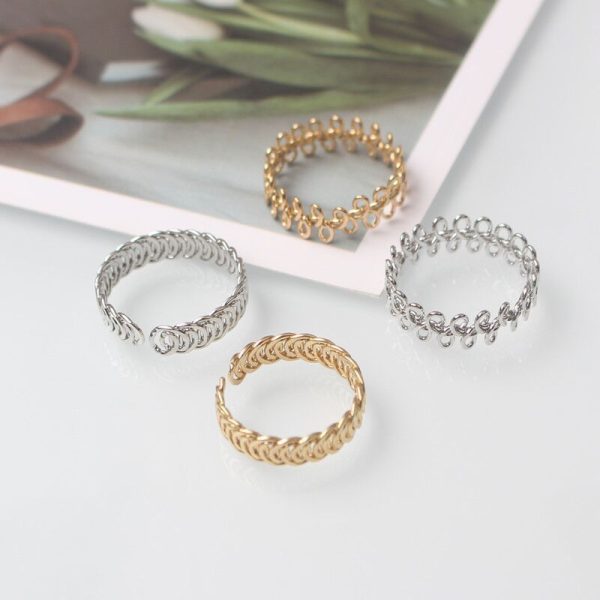 Adjustable Openwork Chain Ring