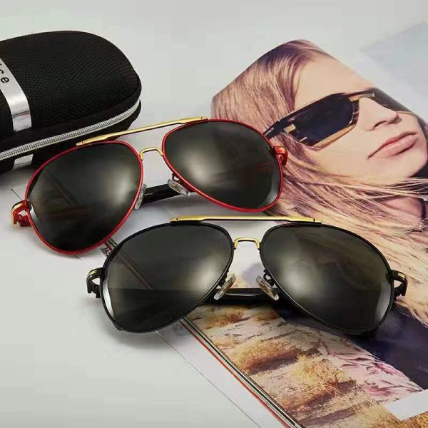 Men’s Polarized Aviator Sunglasses with Dark Gray Resin Lenses
