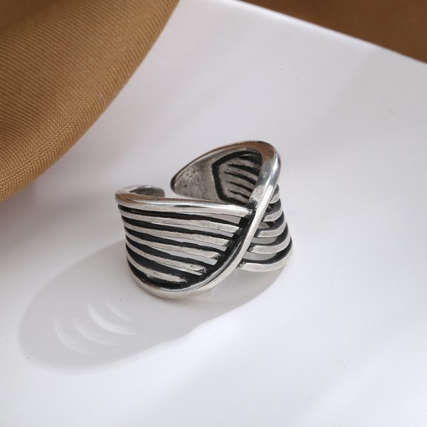 Multi-Layer Wave Cross Ring
