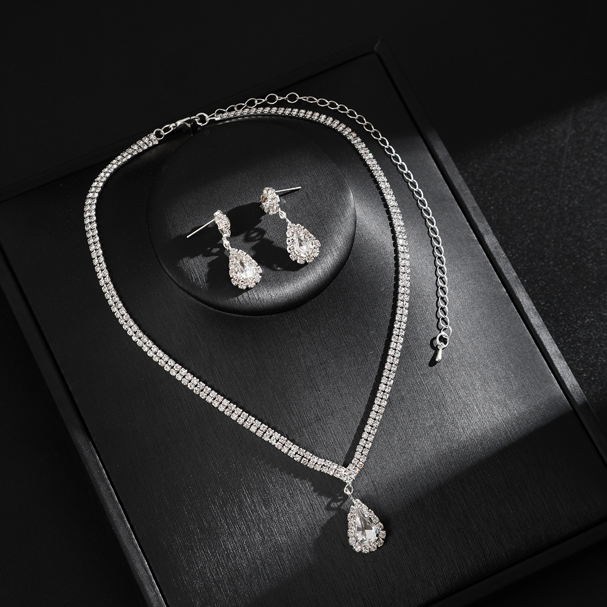 Shiny Water Drop Necklace and Earrings Set - Image 3