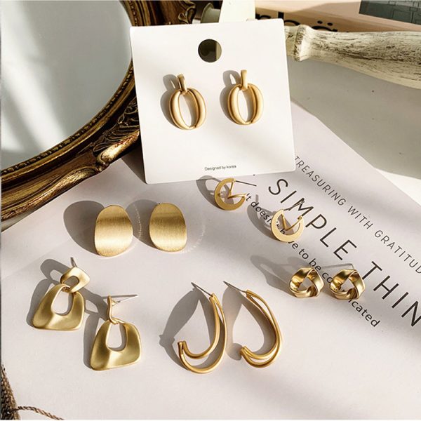 Irregular Geometric Alloy Earrings