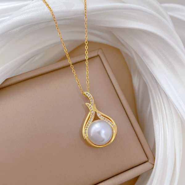 Pearl Pavé Pendant Necklace