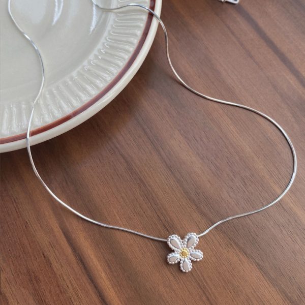 S925 Silver Daisy Necklace