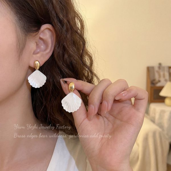 Fresh Shell Style Earrings