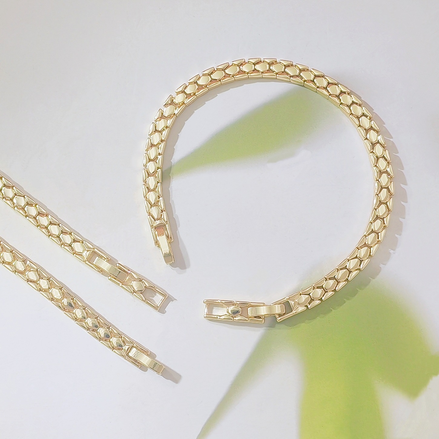 Golden Snake-Bone Pattern Bracelet - Image 2