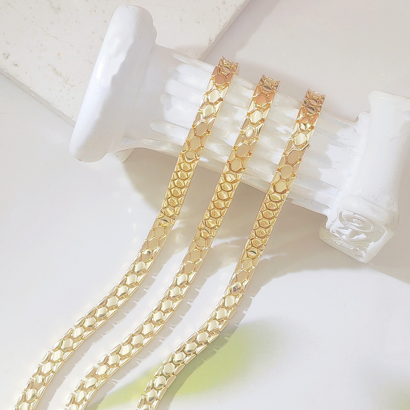 Golden Snake-Bone Pattern Bracelet - Image 4