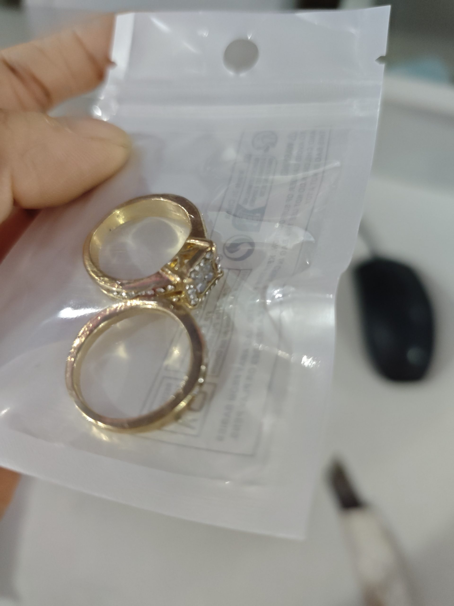 Gold-Plated Zircon-Inlaid Ring for Women - Image 6