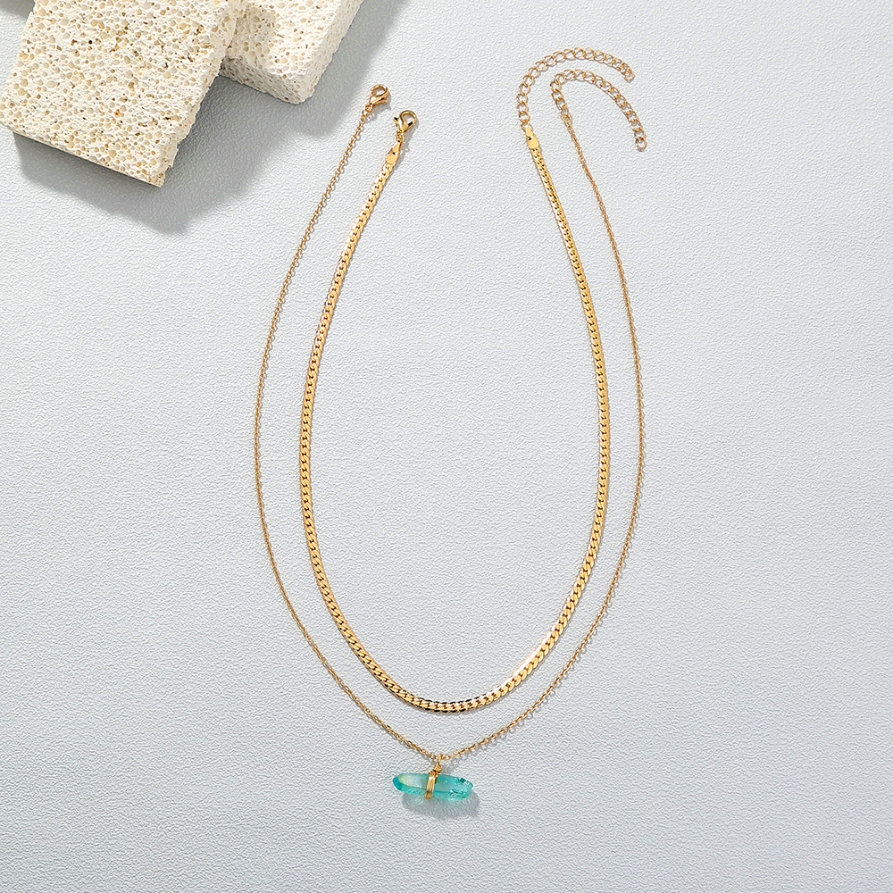 Natural Stone Green Crystal Pillar Multilayer Necklace - Image 3