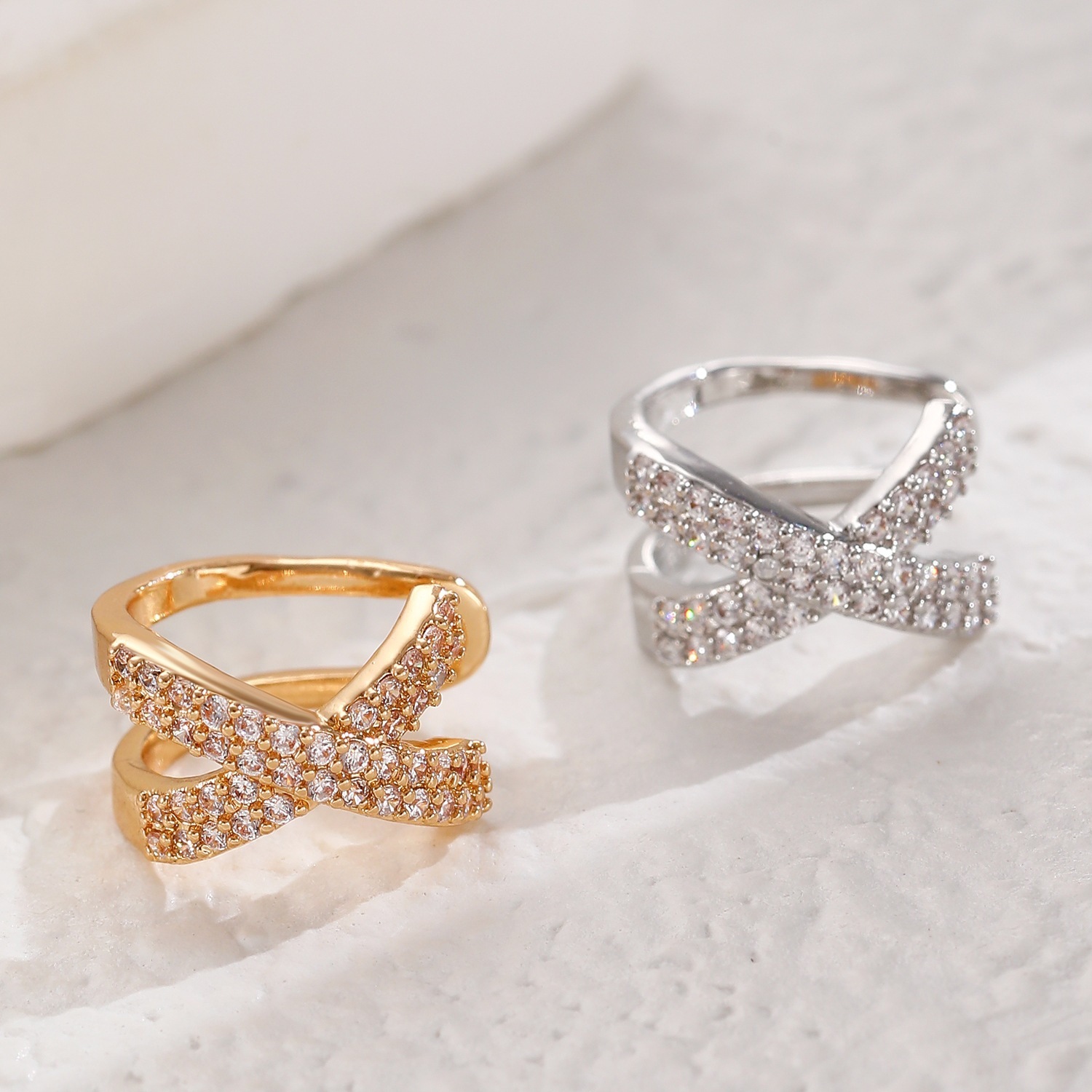 Double-Layer X-Cross Ear Cuff - Image 5